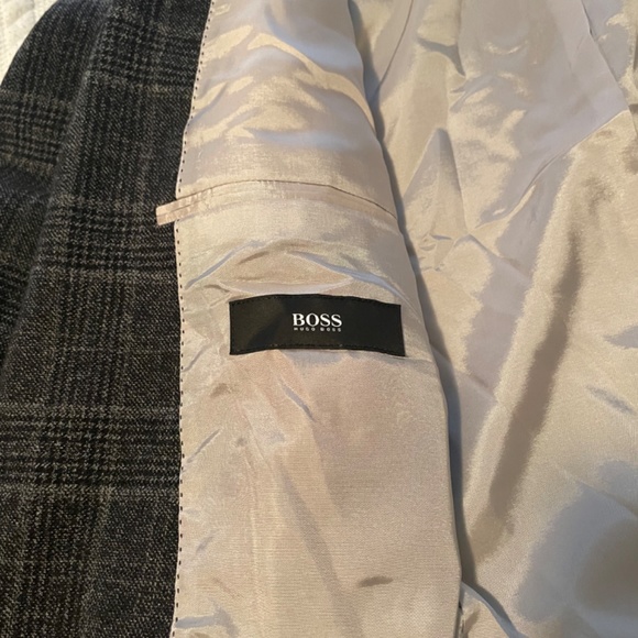 Hugo Boss Blazer - Picture 2 of 4